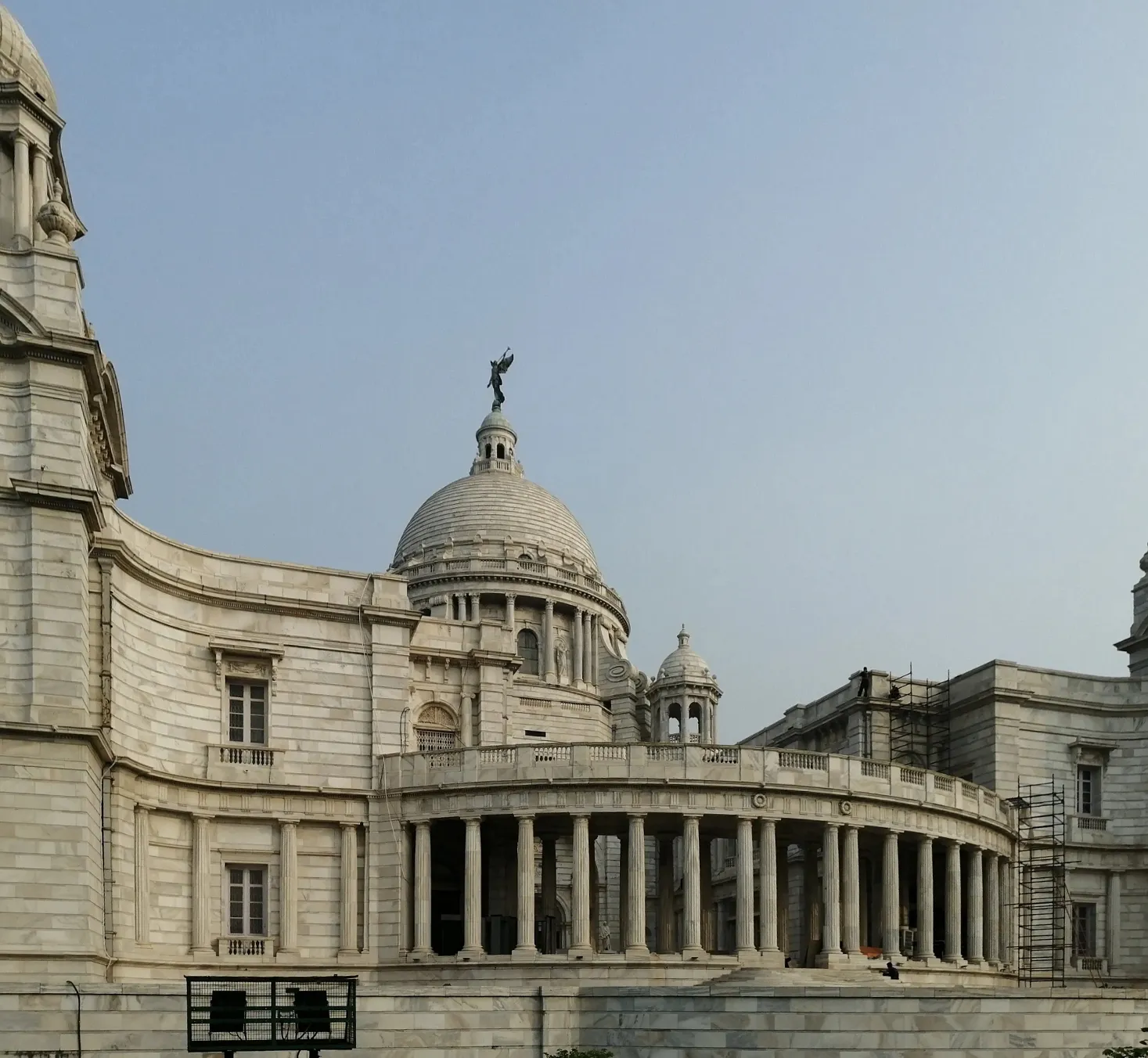 Victoria Memorial image